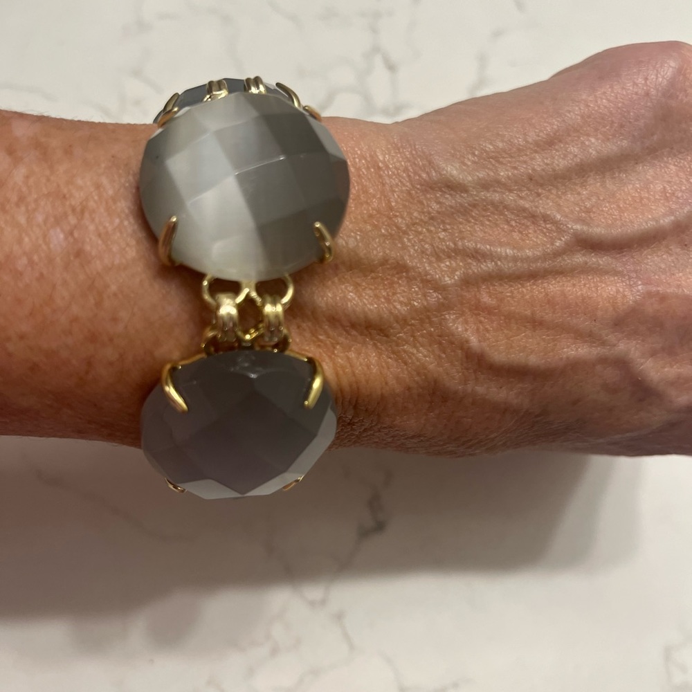 Kendra Scott Bracelet- Smokey stones, intricate gold back.